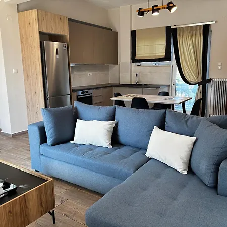 Simple And Relaxing House! Каламата