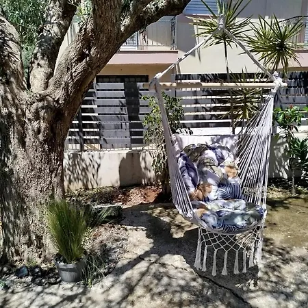 Simple And Relaxing House! Kalamata